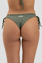 Brasiliana "Frou-Frou" Bahamas