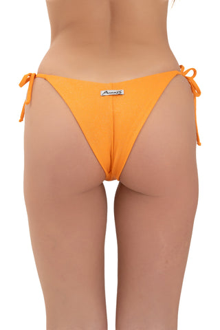 Brasiliana con lacci laterali