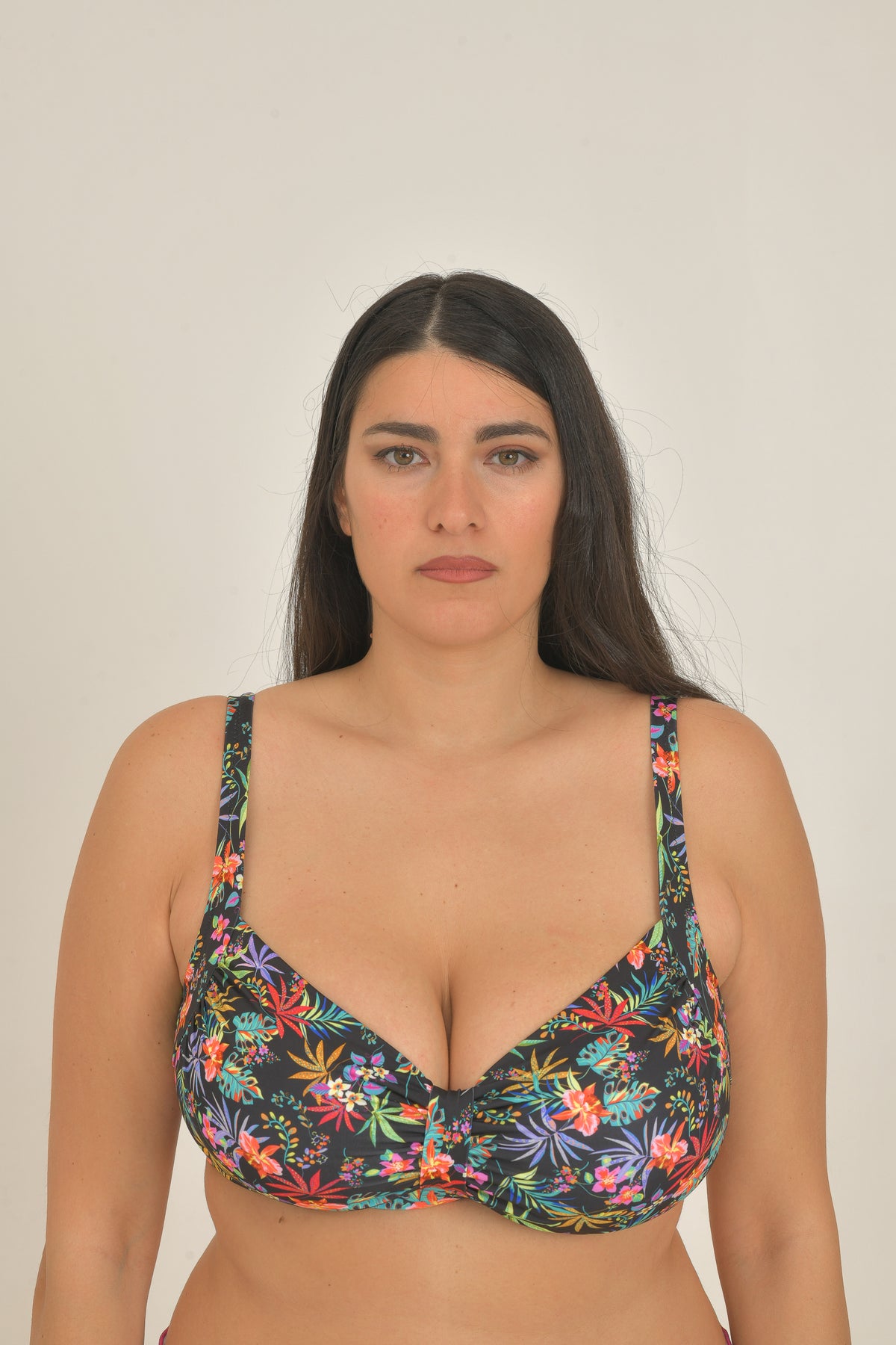 Reggiseno con nodo centrale